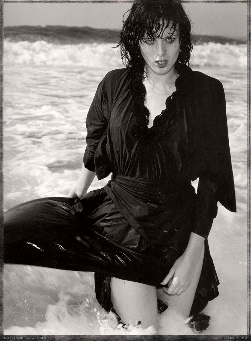 Karen Elson featured in Karen Elson, October 2009