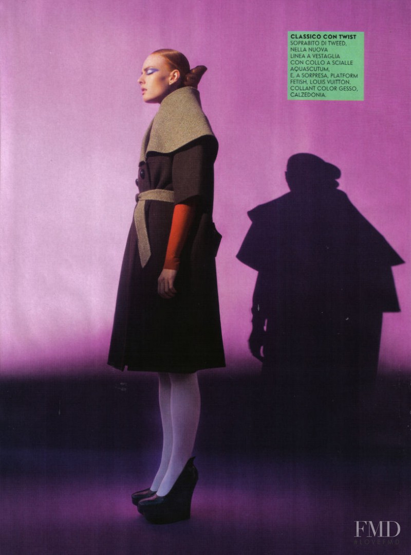 Ania Kisiel featured in Simply Chic, January 2009