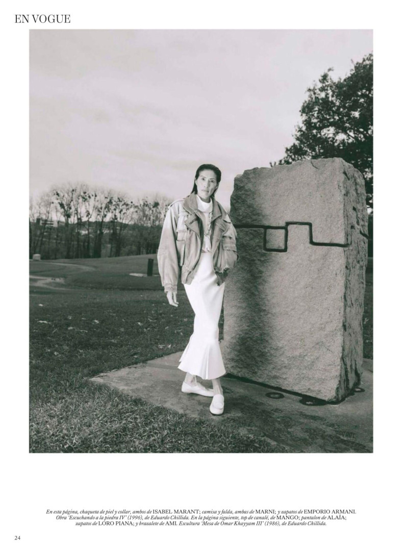 Suzi de Givenchy featured in Otra dimensión, February 2025