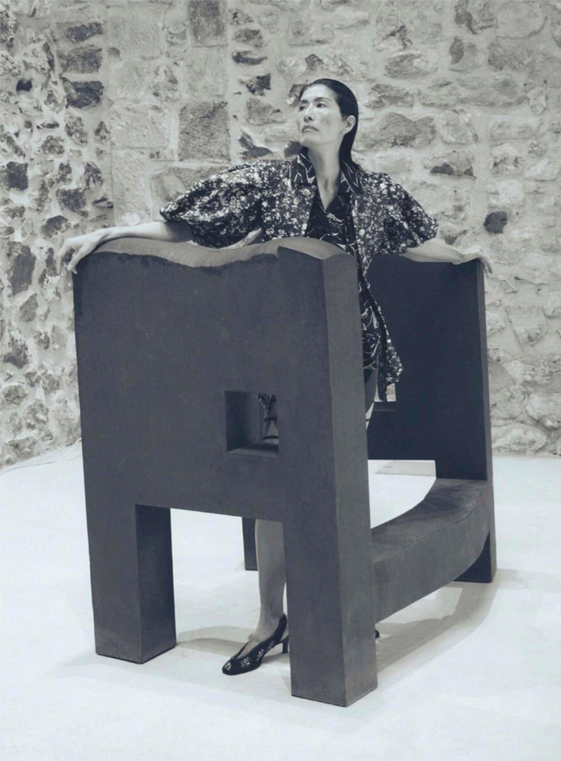 Suzi de Givenchy featured in Otra dimensión, February 2025