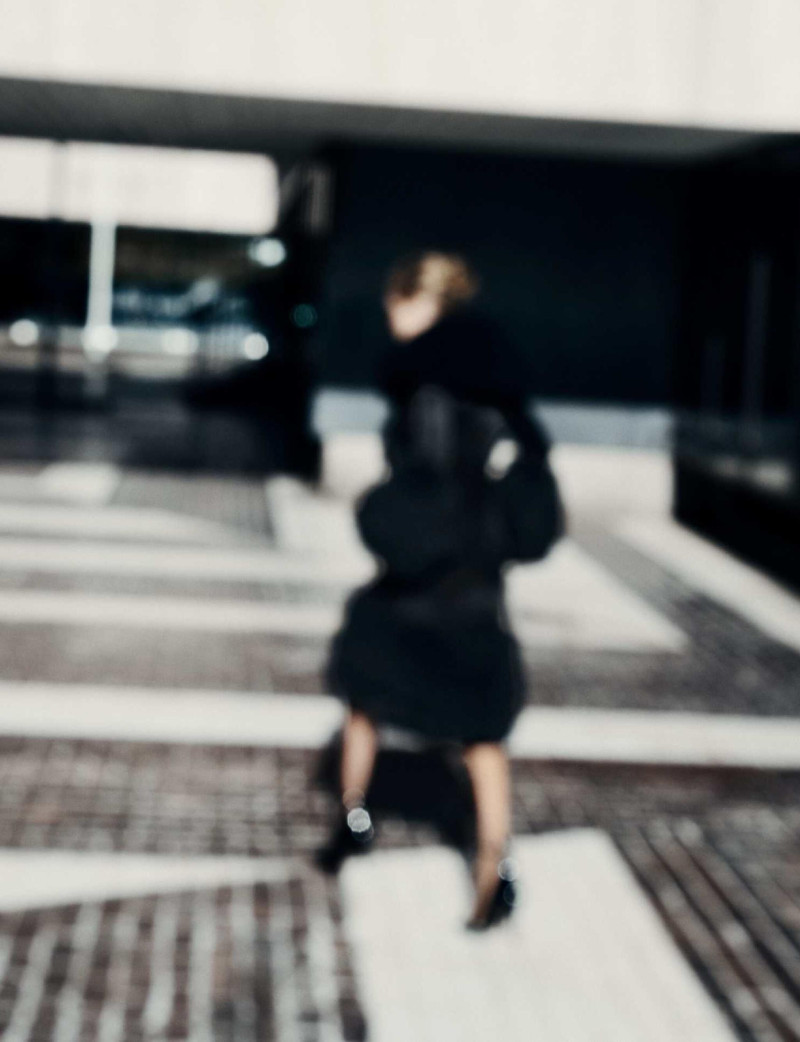 Gigi Hadid featured in Un Tour En Ville Avec Gigi Hadid, November 2024