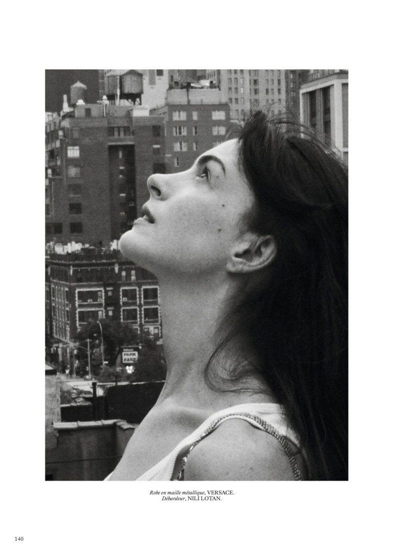 Anne Hathaway: Le Sourire Et La Vie, November 2024