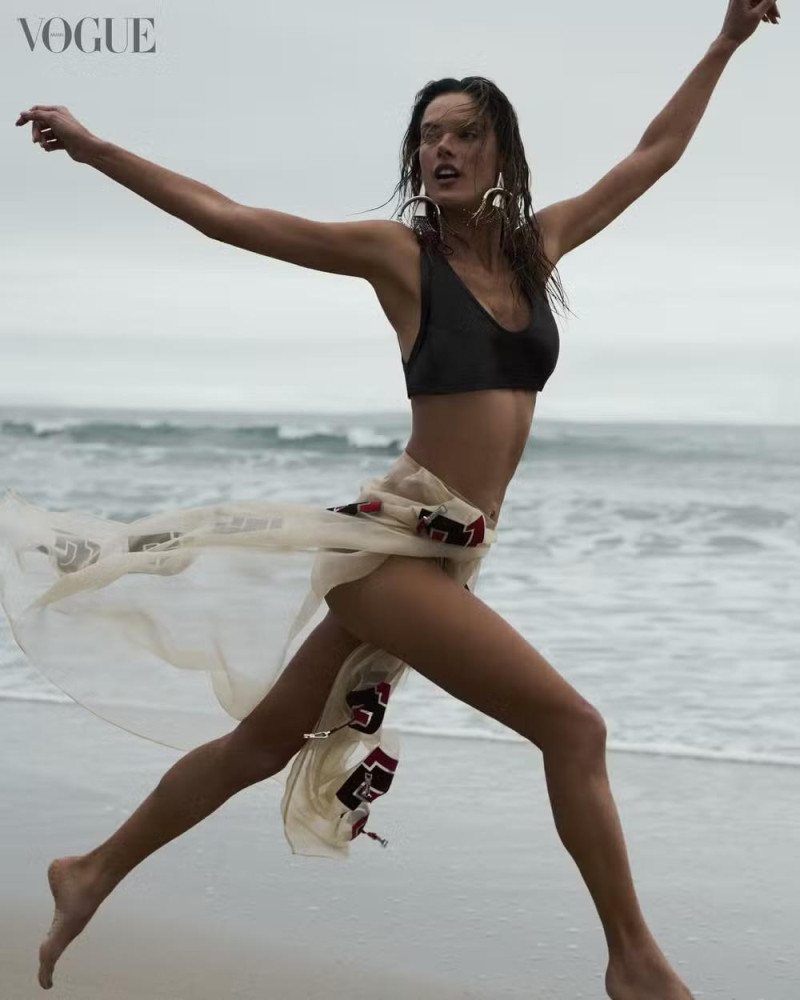 Alessandra Ambrosio featured in Alessandra Ambrosio, January 2025