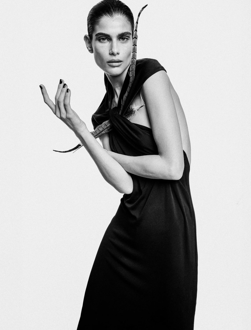 Anthi Fakidari featured in Shine On, January 2025