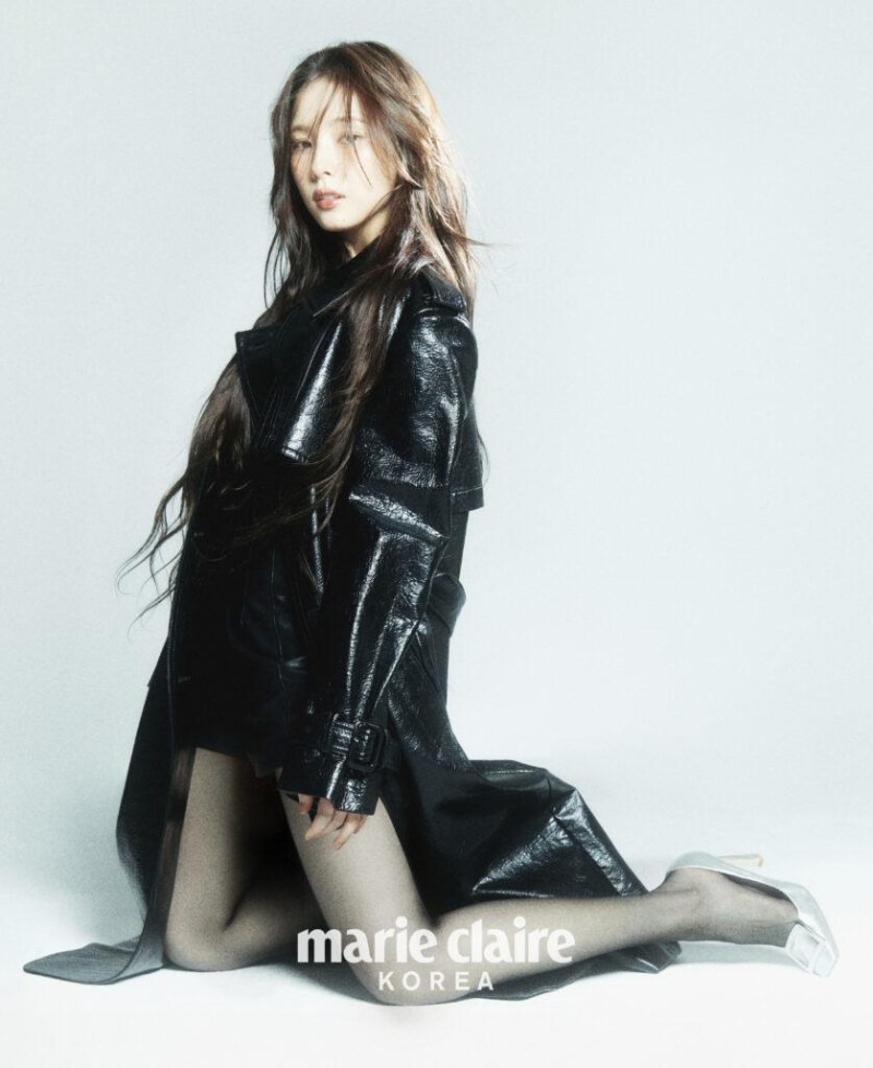 Roger Vivier and actress Shin Se-Kyung\'s Splendid Holiday Special, December 2024