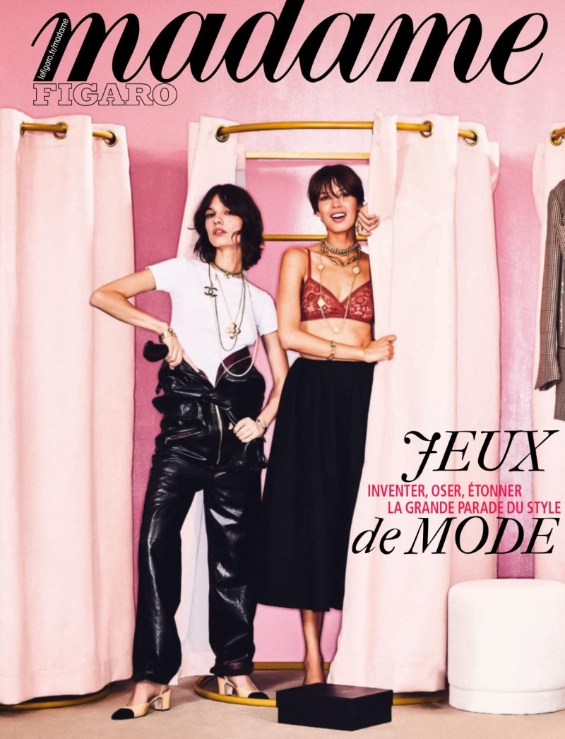 Vitoria Macedo featured in Plaisirs D\'essayage, September 2024