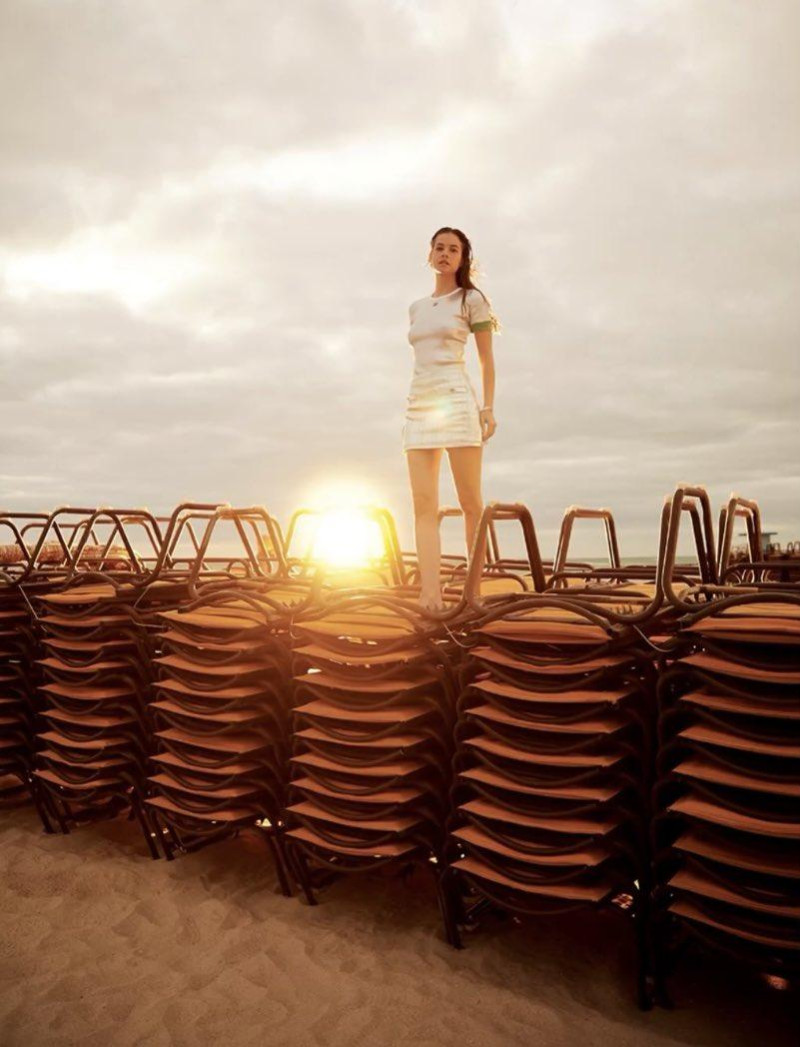 Barbara Palvin featured in Extérieur Nuit, December 2024