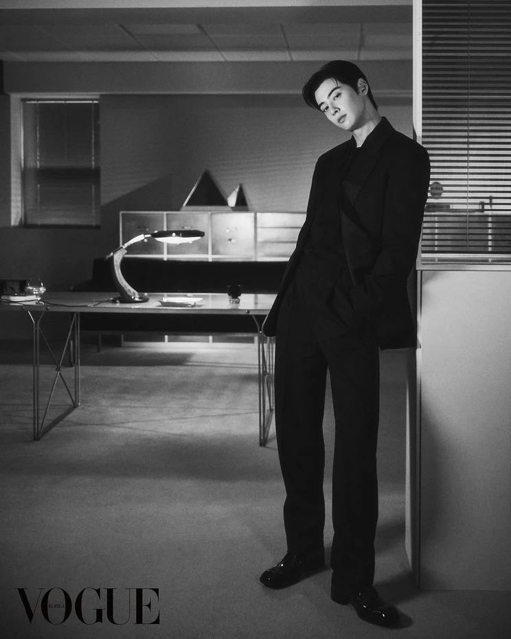 How Cha Eun-Woo Spends His Entirely Solo Holidays, December 2024