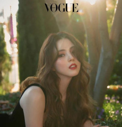 A Tribute To Roses, Christian Dior Beauty and Han So-Hee