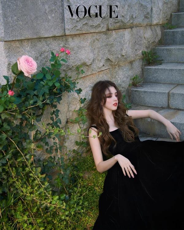 A Tribute To Roses, Christian Dior Beauty and Han So-Hee, December 2024