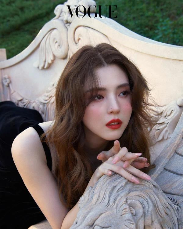A Tribute To Roses, Christian Dior Beauty and Han So-Hee, December 2024