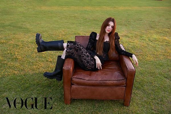 A Tribute To Roses, Christian Dior Beauty and Han So-Hee - Part 2, December 2024