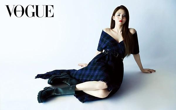 Han So-hee\'s Silver Holiday, December 2024