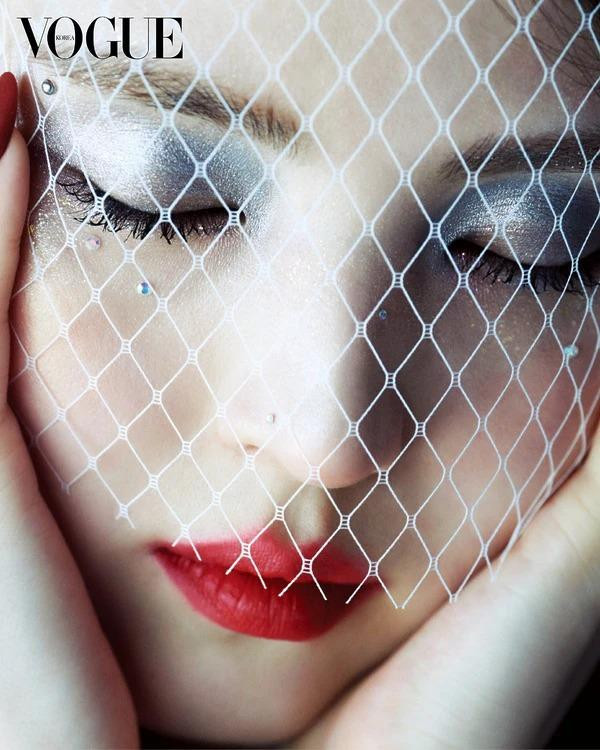 Han So-hee\'s Silver Holiday, December 2024