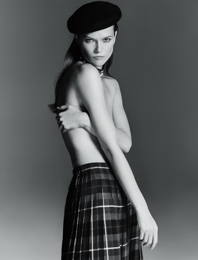 Anna Maria Jagodzinska featured in Top Modelki, January 2025