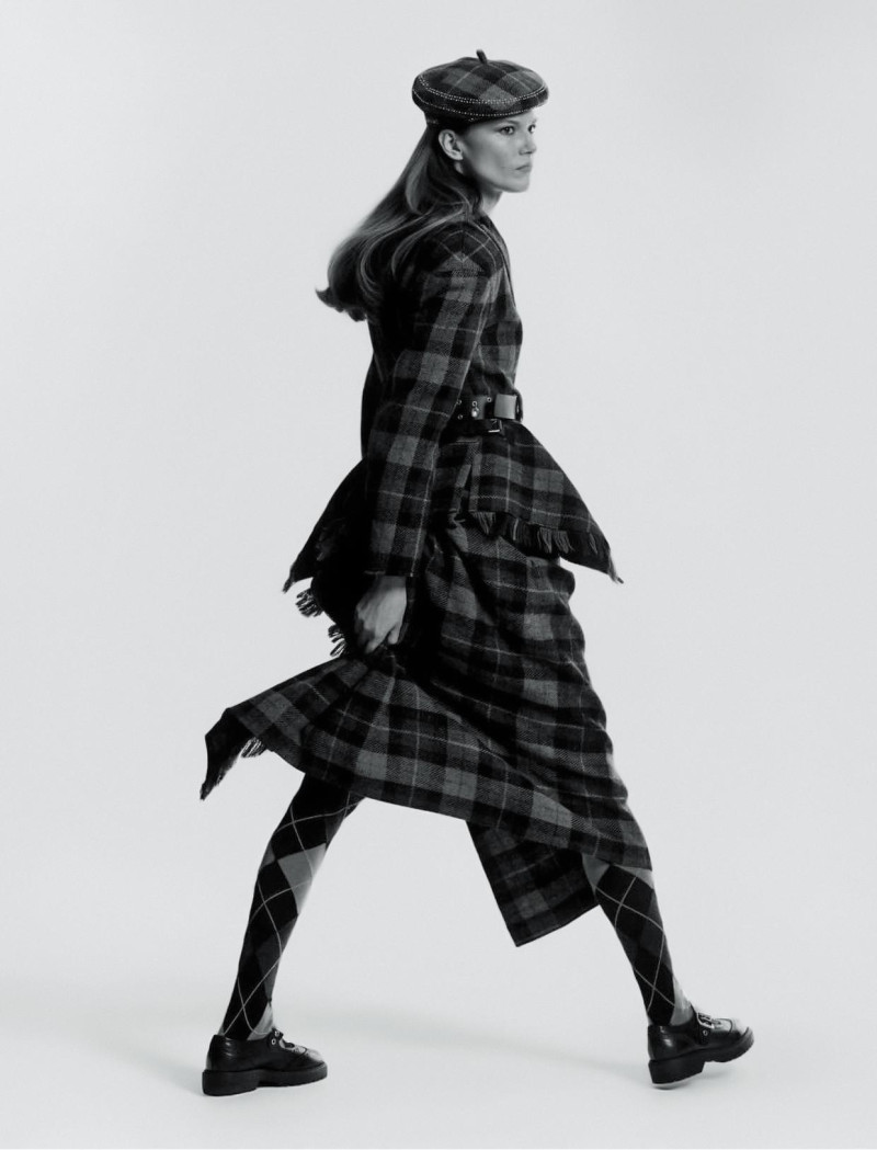 Anna Maria Jagodzinska featured in Top Modelki, January 2025