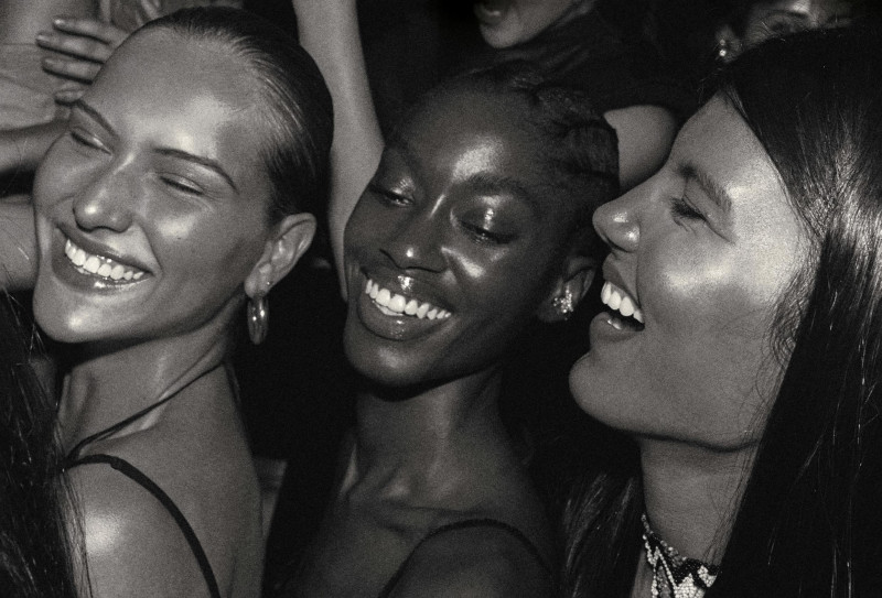 Alek Wek featured in L\'Album Della Festa Dei Nostri Primi 60, December 2024