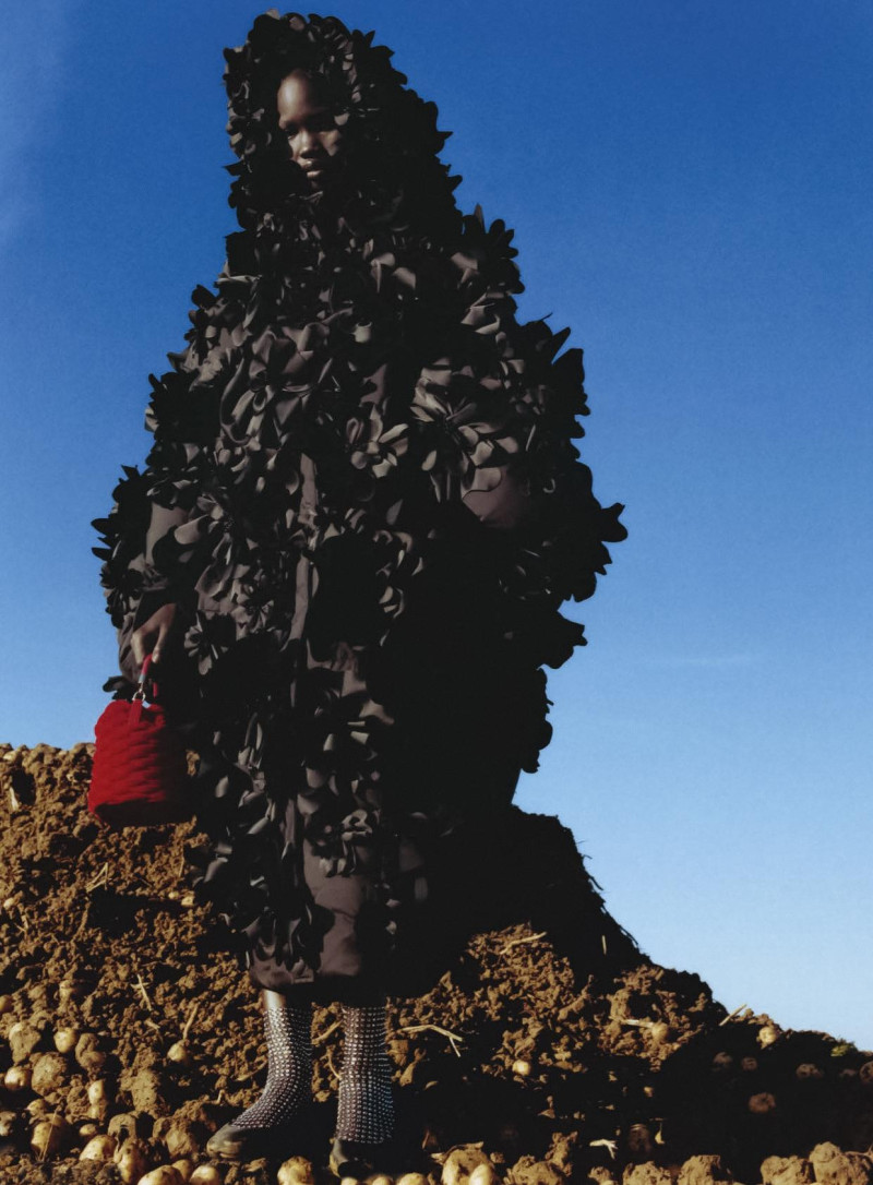 Merlijne Schorren featured in Dove Il Tempo Si Ferma, December 2024