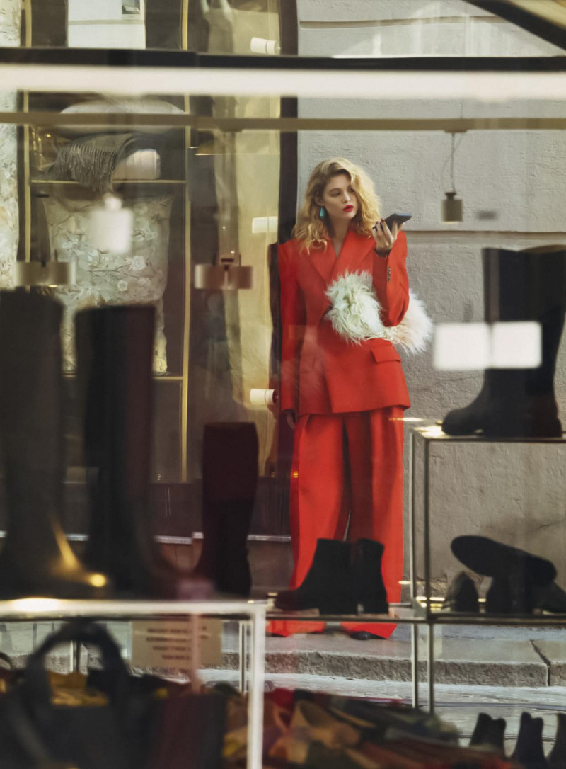 Livia Walters featured in Street Style Milanese, December 2024