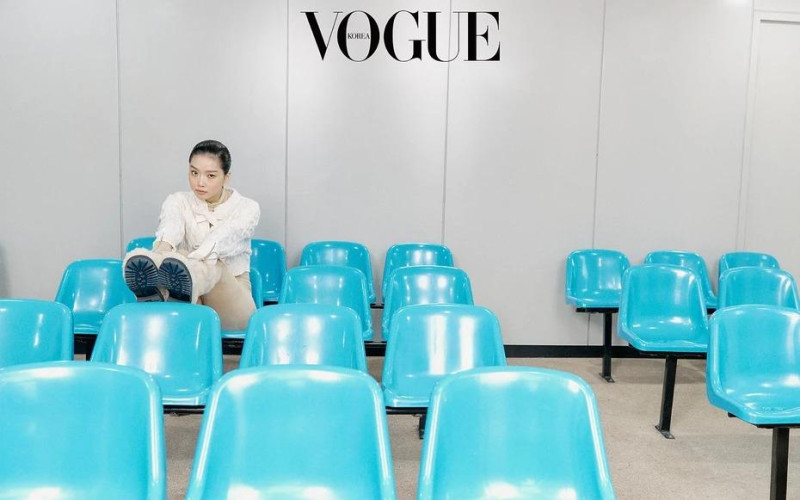 Seo-Yeon Lee featured in CHANEL - 2024/25 Coco Neige Collection, November 2024