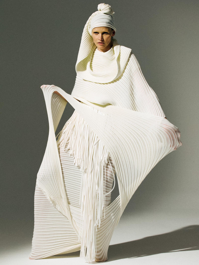 Lara Stone featured in Lara Stone, November 2024