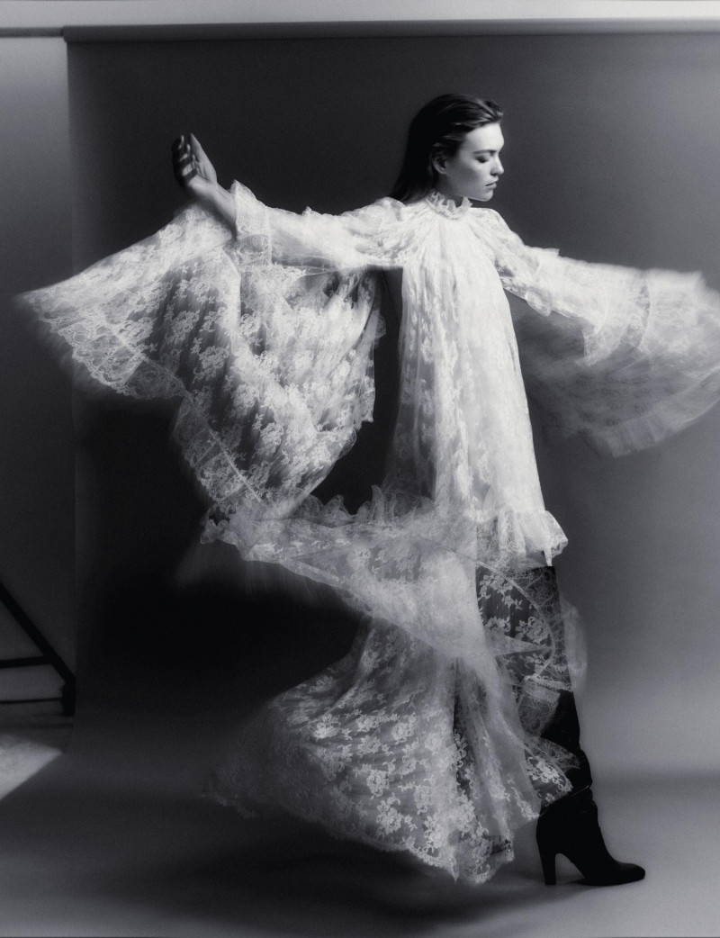 Arizona Muse featured in Fiel A Sí Misma, January 2025