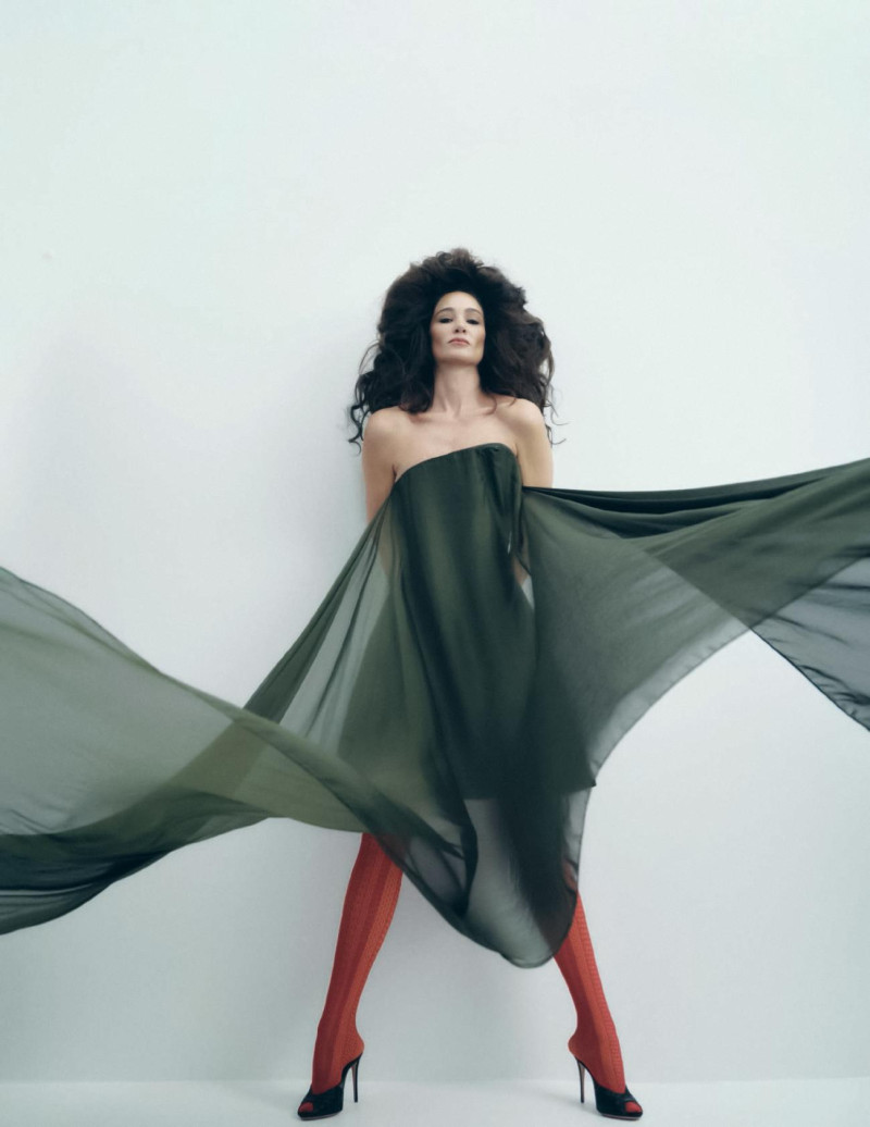 Ines Rivero featured in Redescubrir El Mito, October 2024