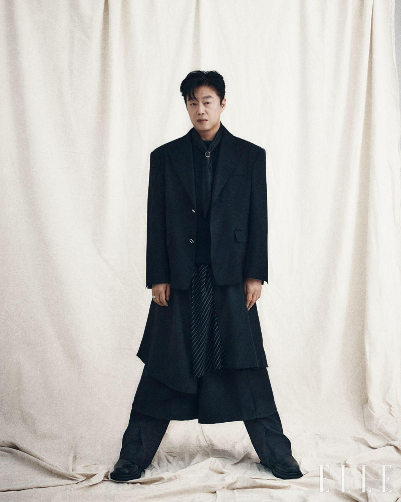 Things Kim Hee-Won encountered at his light shop, January 2025