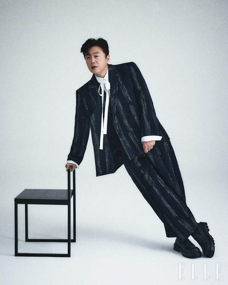 Things Kim Hee-Won encountered at his light shop, January 2025