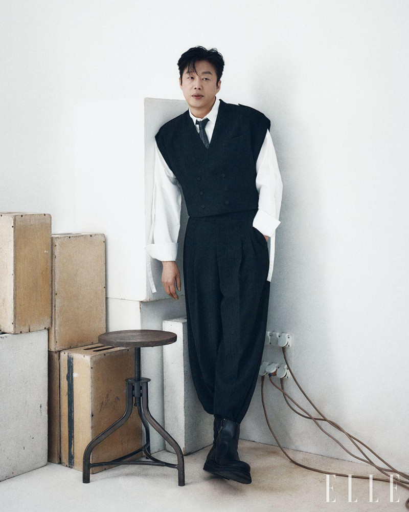 Things Kim Hee-Won encountered at his light shop, January 2025
