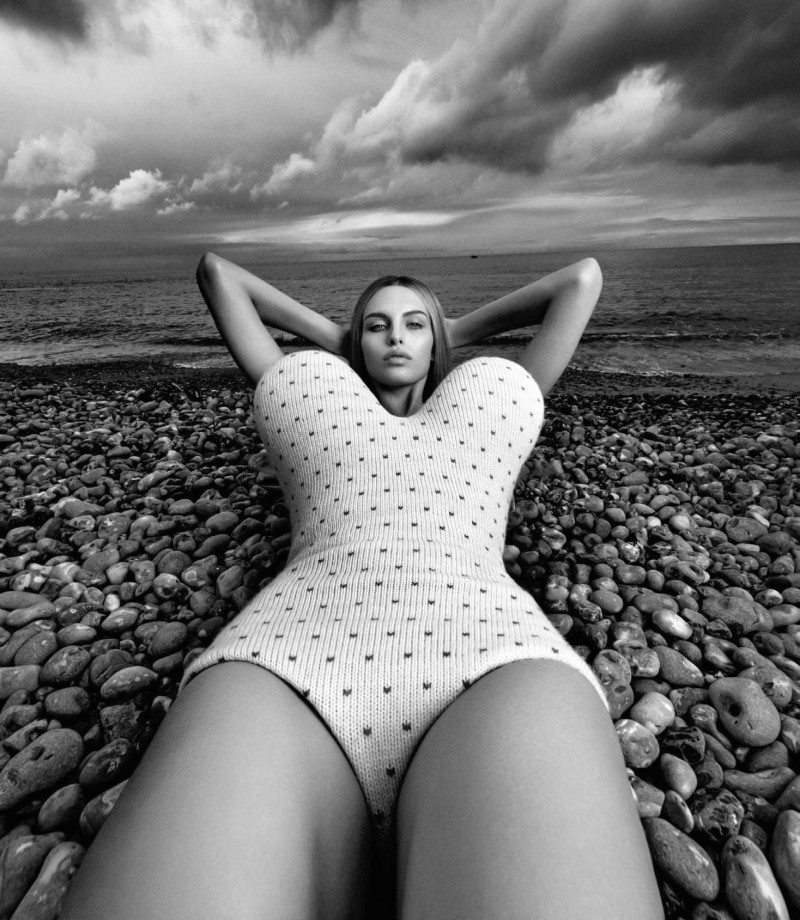 Karolina Spakowski featured in Thirteen Textures, November 2024