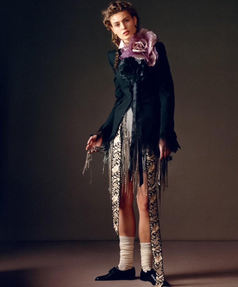 Dress Like The Renaissance Woman You Are, February 2025