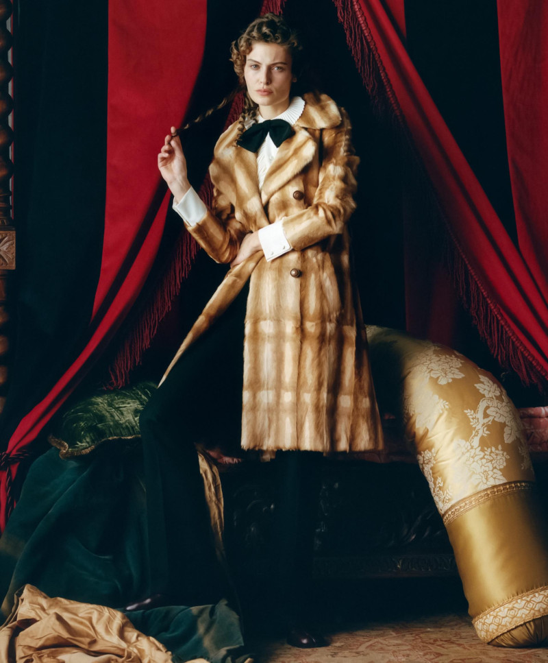 Dress Like The Renaissance Woman You Are, February 2025
