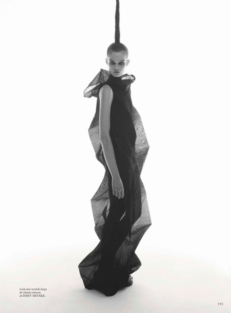 Vittoria Ceretti featured in ¿Y tú quién eres?, March 2025