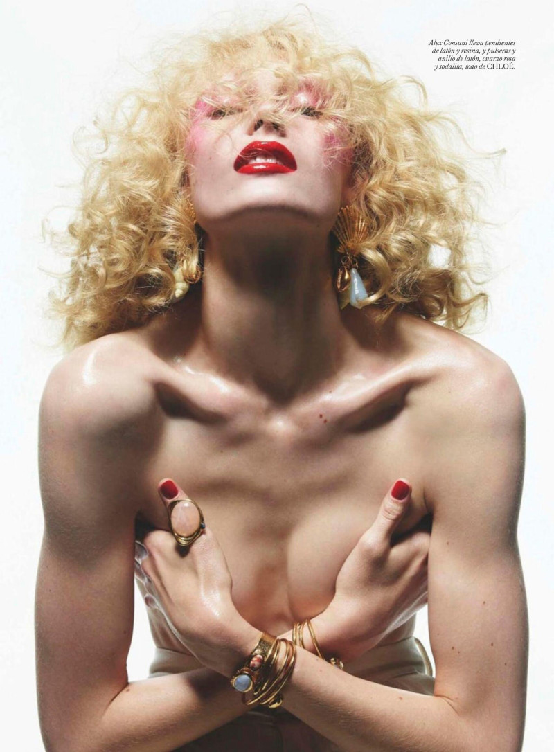 Natasha Poly featured in Piú bella, March 2025