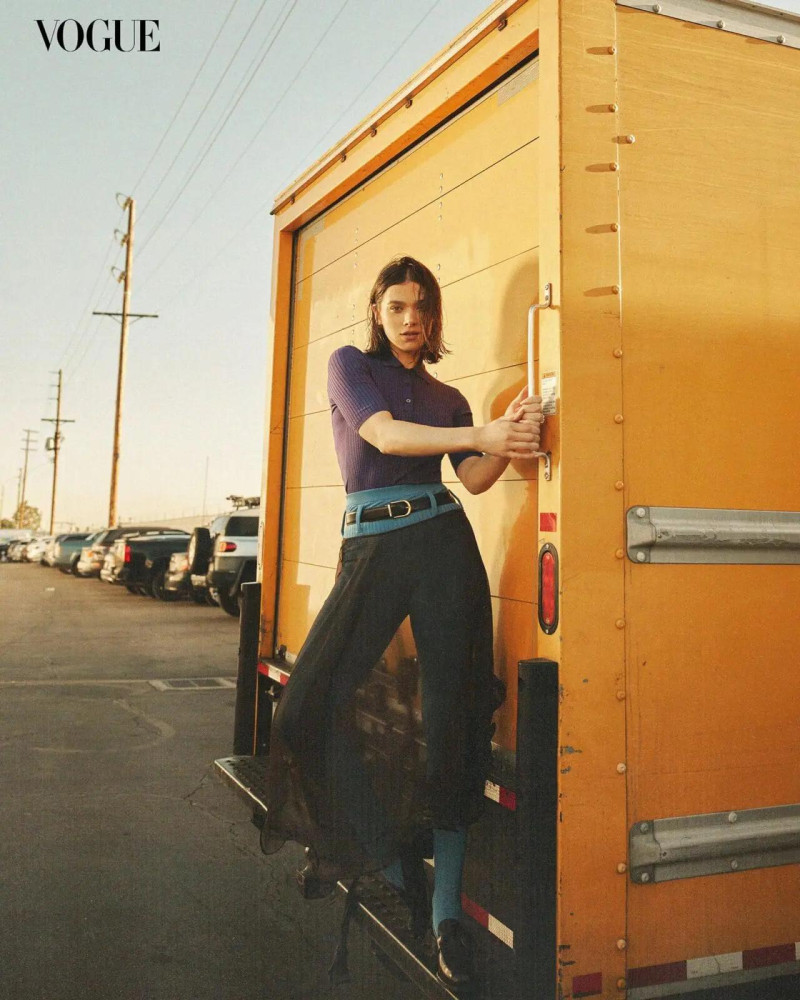 Hailee Steinfield, March 2025