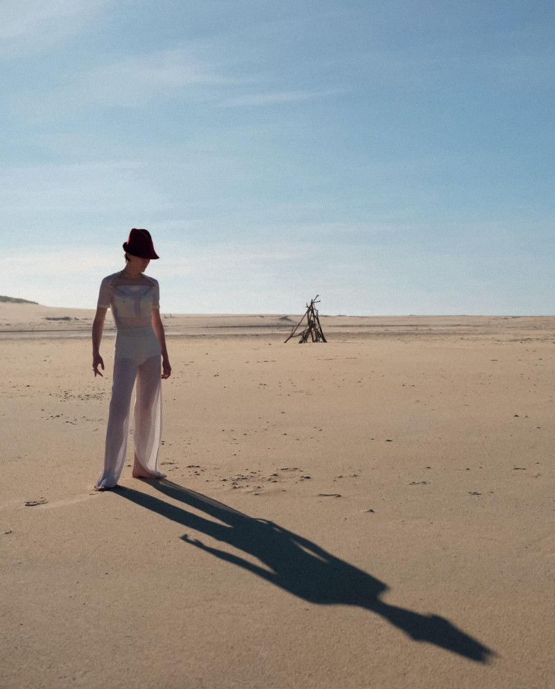 Tessa Bruinsma featured in L\'Air De La Mer, February 2025