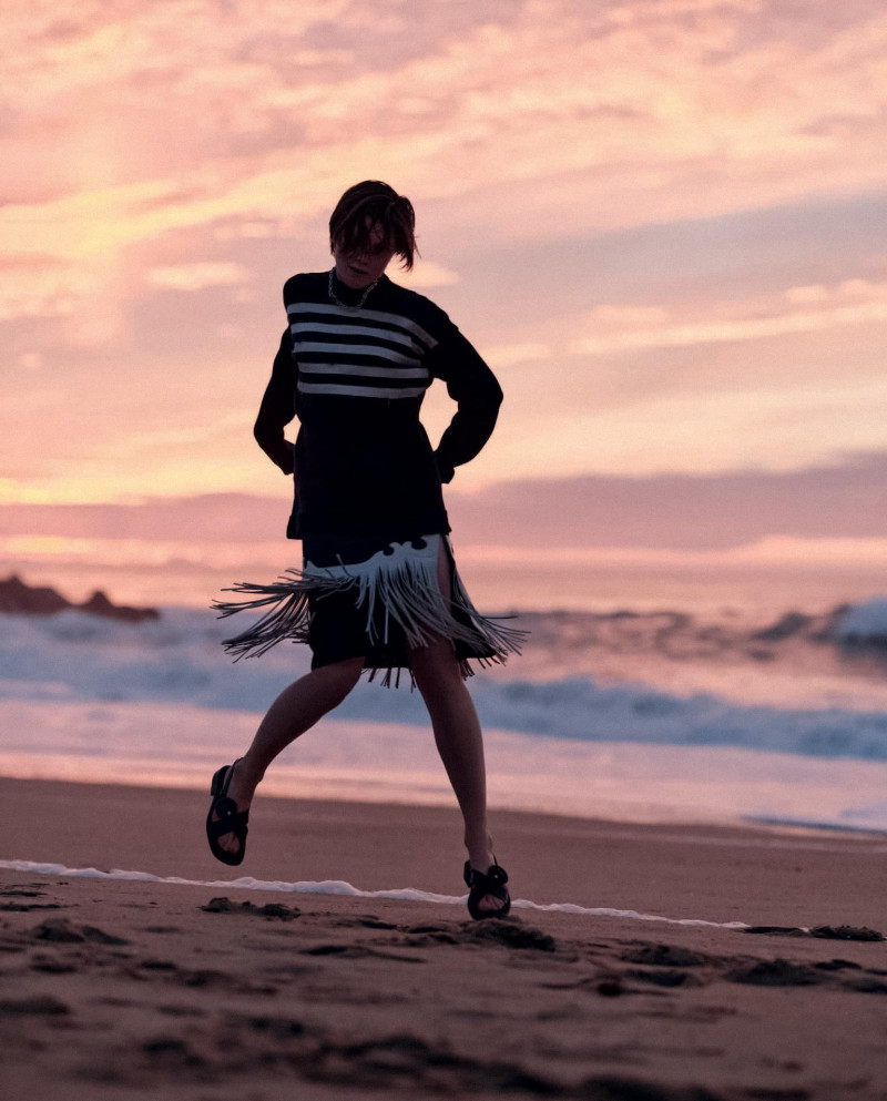 Tessa Bruinsma featured in L\'Air De La Mer, February 2025