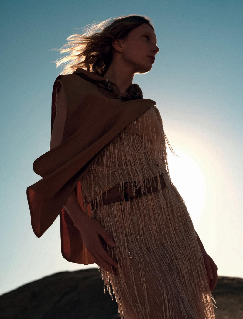 Demy de Vries featured in Eclats Des Sables, February 2025