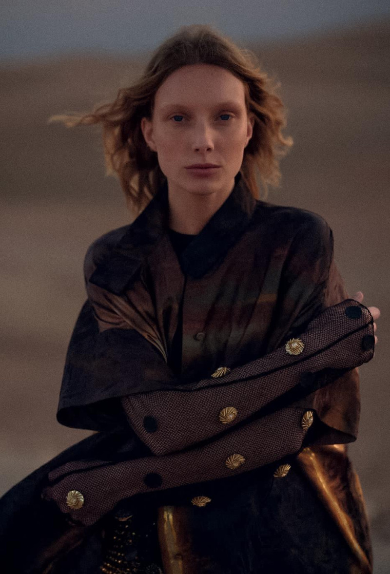 Demy de Vries featured in Eclats Des Sables, February 2025