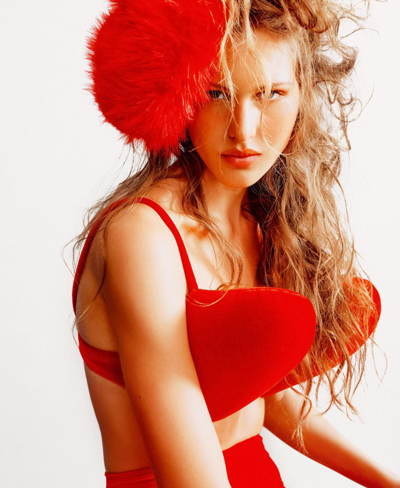 Angelina Kendall featured in Le Rouge Et Le Soir., March 2025