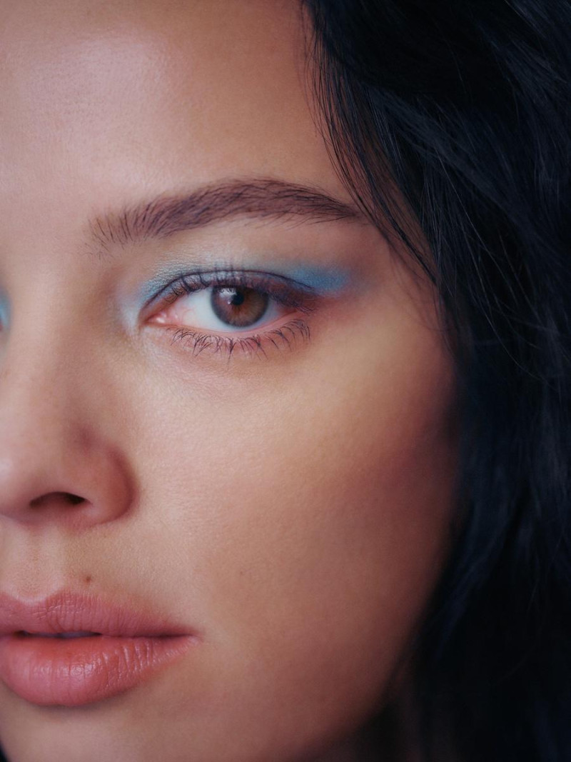 Nigina Sharipova featured in Retro Uyanis, March 2025