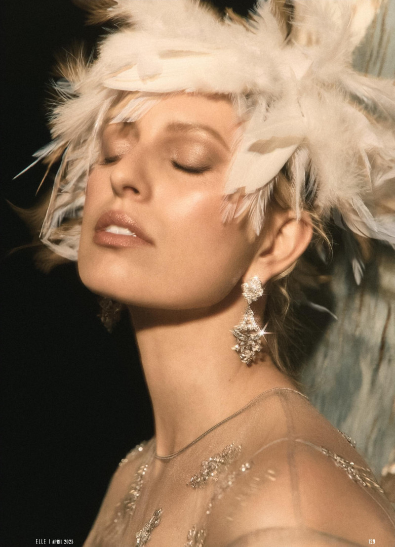 Karolina Kurkova featured in Einfach Magisch, April 2025