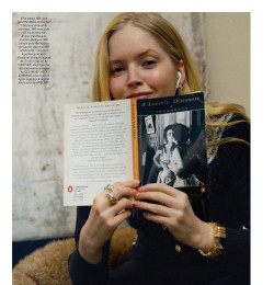 2025 Highlights: Ellie Bamber Is Kate Moss, Cartier shines at the V&A. Meld The Magic!