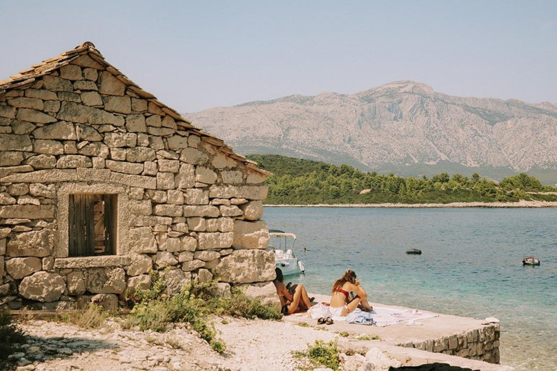 Dalmacore, otok razasut po svijetu, April 2025