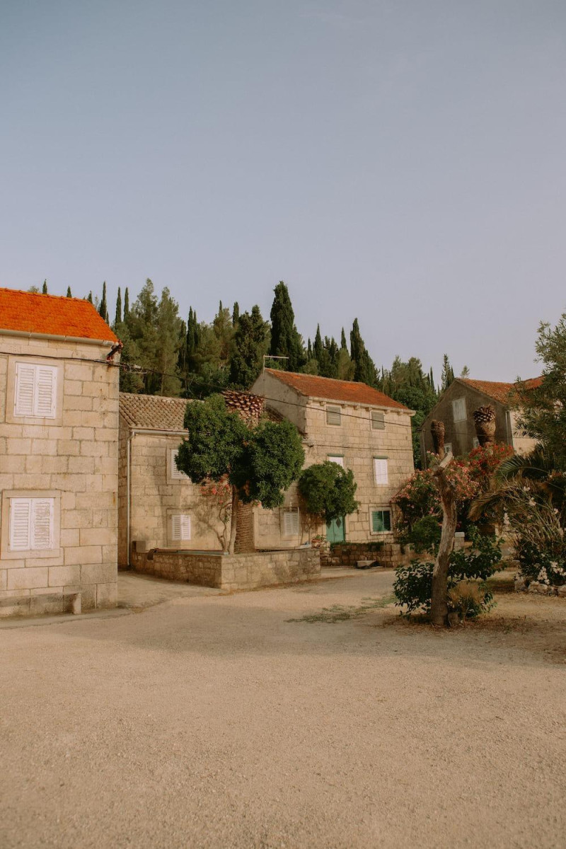 Dalmacore, otok razasut po svijetu, April 2025