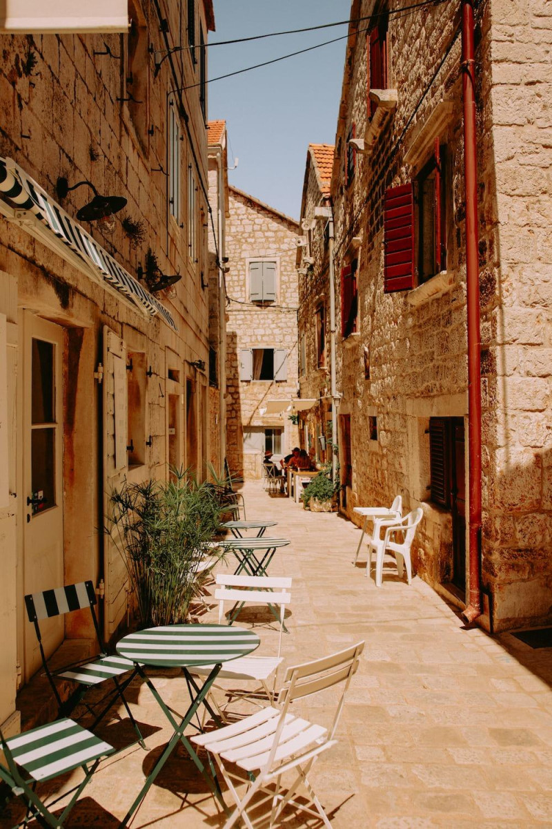 Svjetlo Mediterana, April 2025