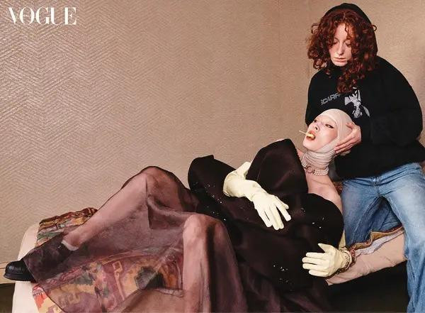 Yoonmi Sun featured in Between oil and chains, intense couture, April 2025
