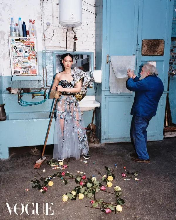 Yoonmi Sun featured in Between oil and chains, intense couture, April 2025