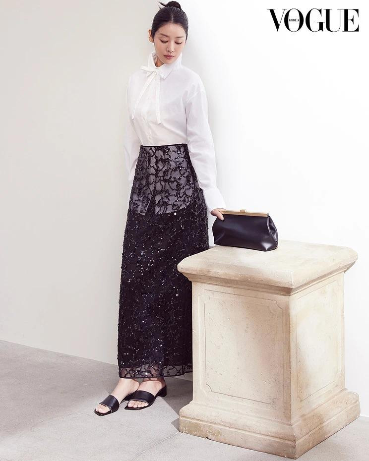 Cha Joo-Young\'s elegant movements in Fabiana Filippi, April 2025